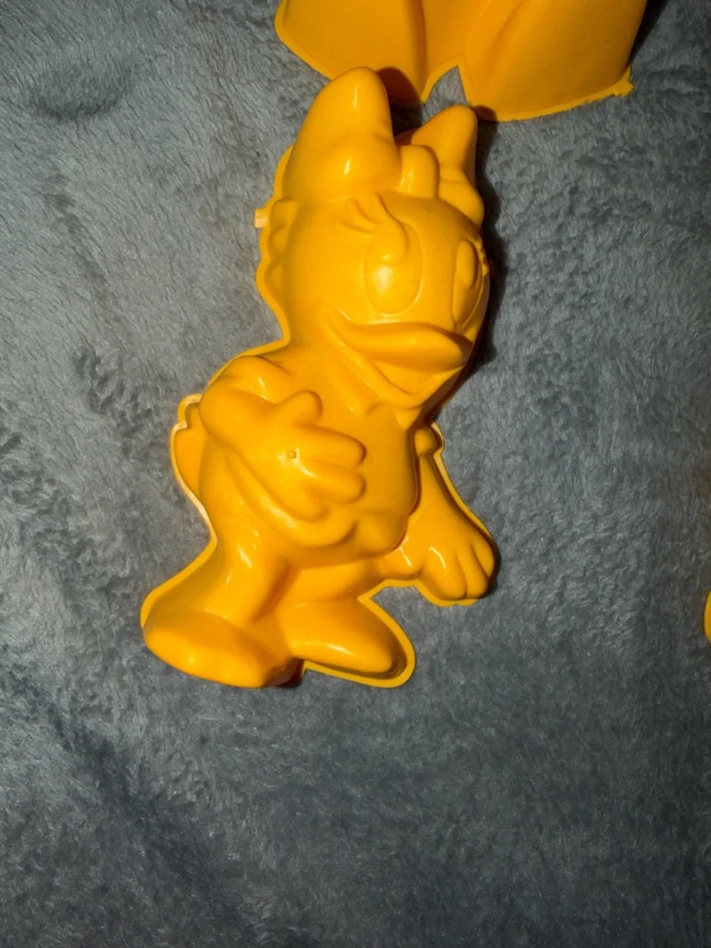 Vintage Disney Duck Tales Jello Mold 1989 Yellow Set of 4 Promotional Gelatin